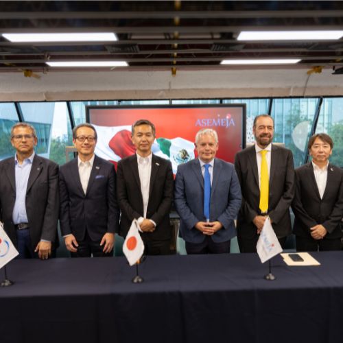 Firman el Clúster Automotriz de Nuevo León convenio de colaboración con la Asociación de ex Becarios de México en Japón.