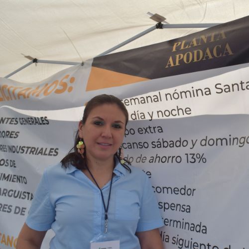 Cynthia Rojas, del área de reclutamiento de la empresa BUSC planta Apodaca.