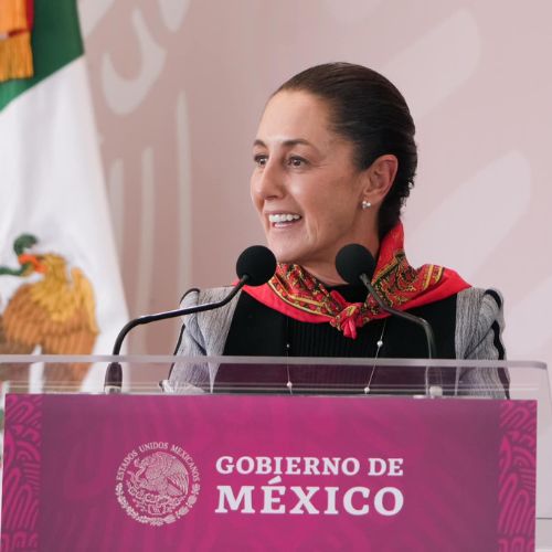 La presidenta de México, Claudia Sheinbaum, anunció que se trabaja en la fabricación de vehículos eléctricos con manos mexicanas.