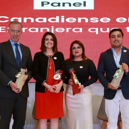 La ejecutiva financiera de Banco Intercam, Dulce Islas; el director general de Desarrollo Industrial de Aguascalientes, Giovani González; Fátima Masse, cofundadora de Noubi Advisors y el secretario Marco del Prete participaron en el panel “El boom canadiense en el Bajío: inversión extranjera que transforma la región”.