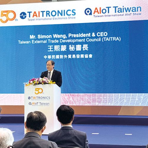 En su 50 aniversario, Mr. Simon Wang, Presidente & CEO de Taitra reafirma su posición como líder en la industria de la electrónica y TIC, consolidando a Taiwán como un pilar de innovación tecnológica.