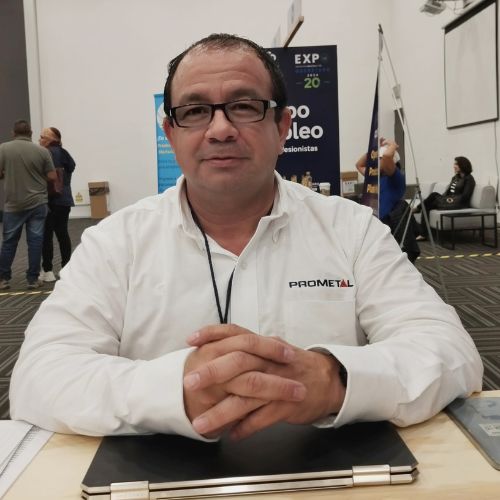 Salvador Icazbalceta, representante del área de recursos humanos de Prometal.