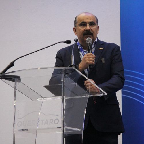 Raúl Lizarriturri, director de Compras de Dana de México.